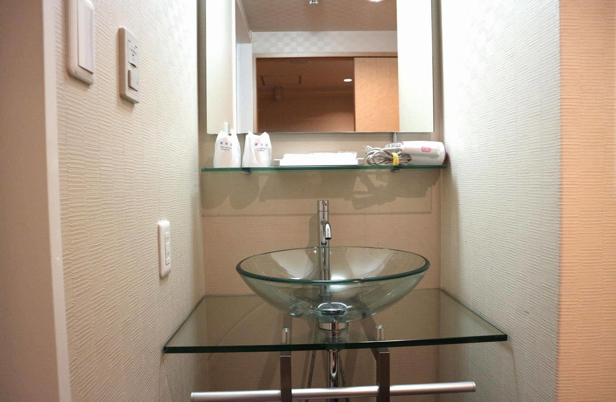 Uehonmachi Plaza Hotel (Adults Only) Osaka Exterior foto